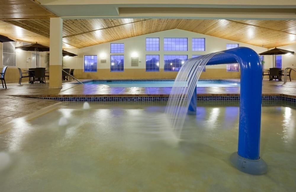 GrandStay Residential Suites Hotel 4/56