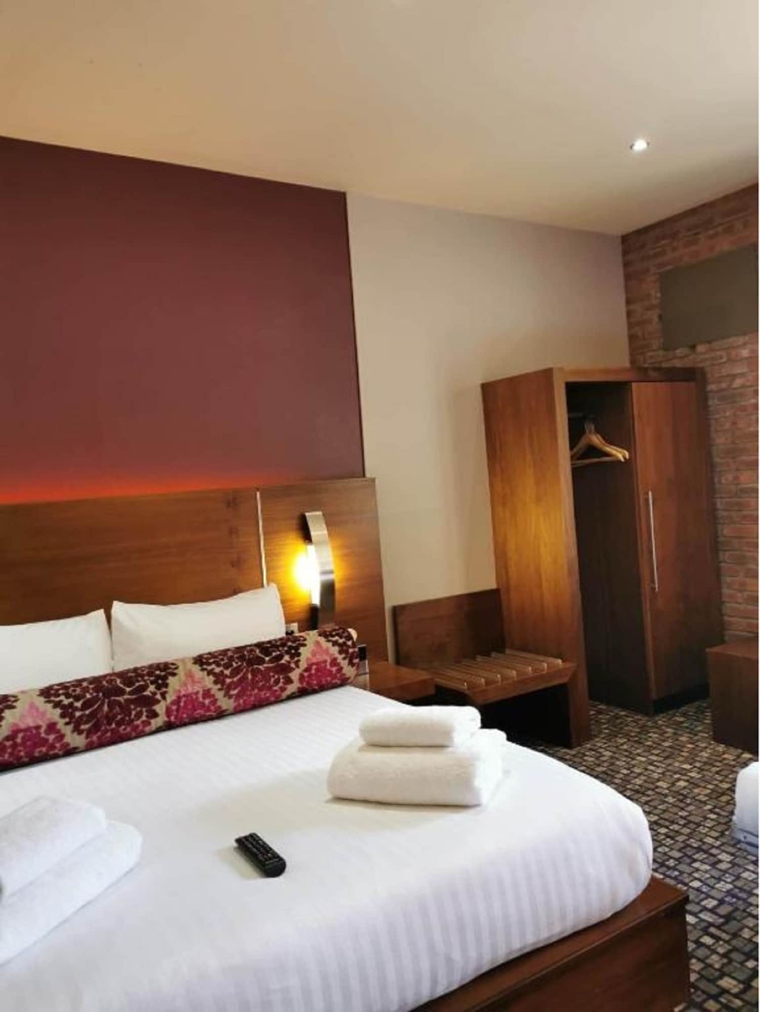 EXECUTIVE, DOUBLE BED