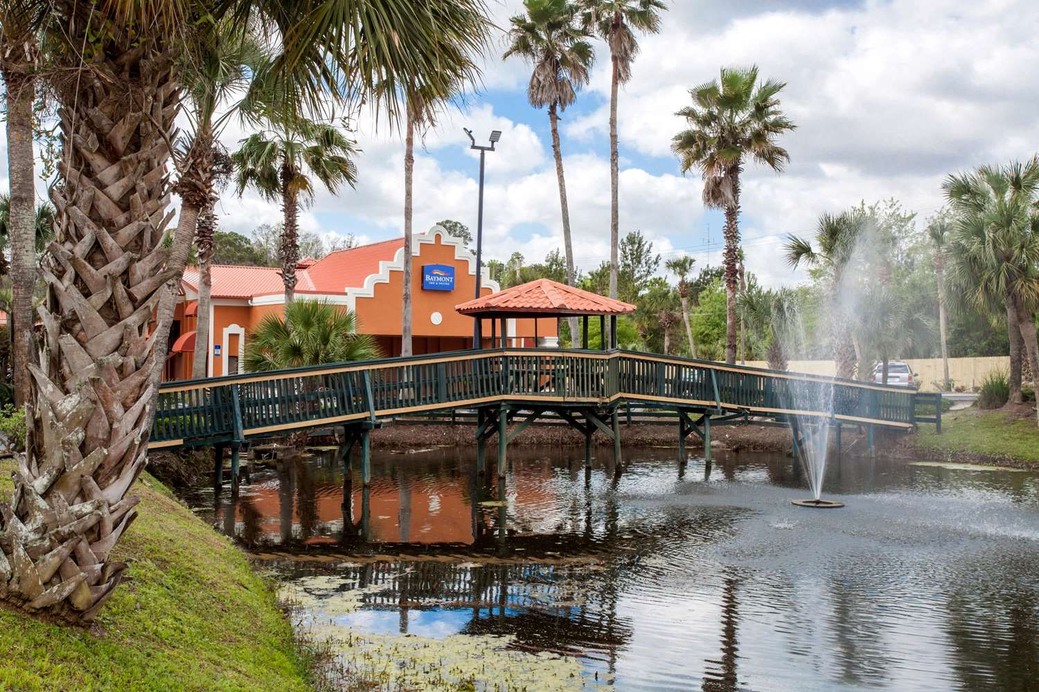 Baymont by Wyndham Lake City I-75 28/30
