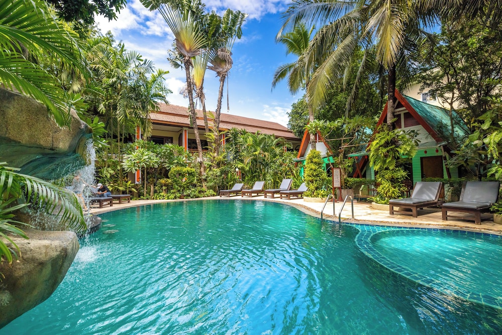 Meet Holiday Hotel Rawai 47/55