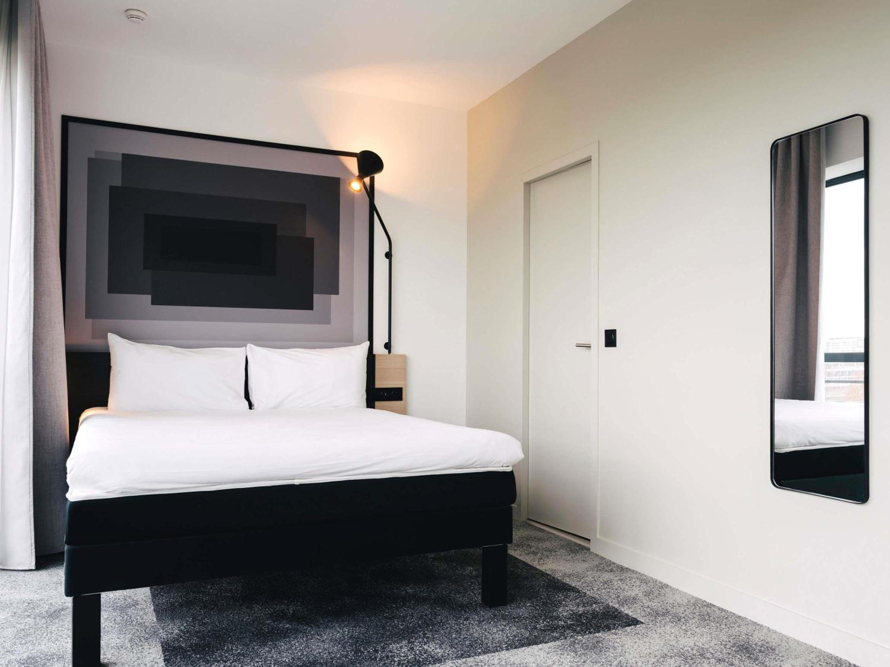 Family, 2 Double Beds, Sofa