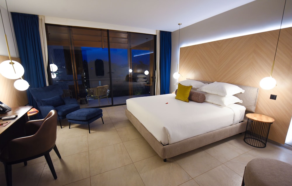 Le Petit Village Hotel 14/50