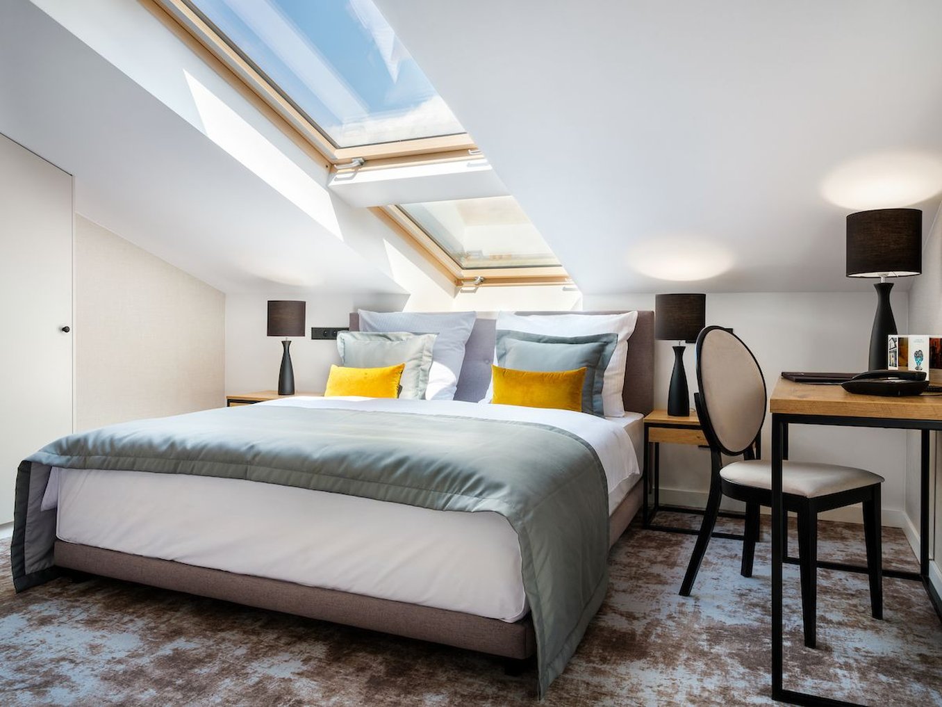 STANDARD, DOUBLE BED