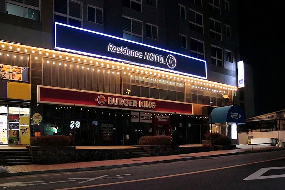 The Prime Hotel 3/50