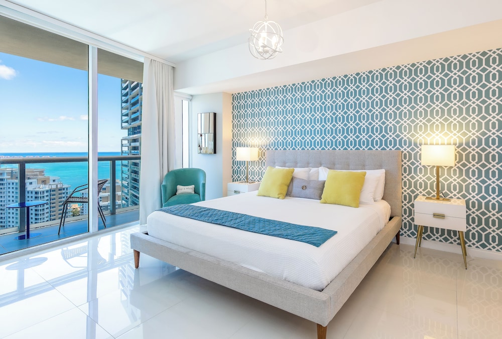 Boutique, Ocean, Apartment, King Bed, Sofa, Balcony