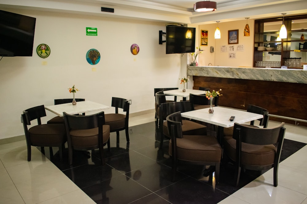 Granda Inn 38/48
