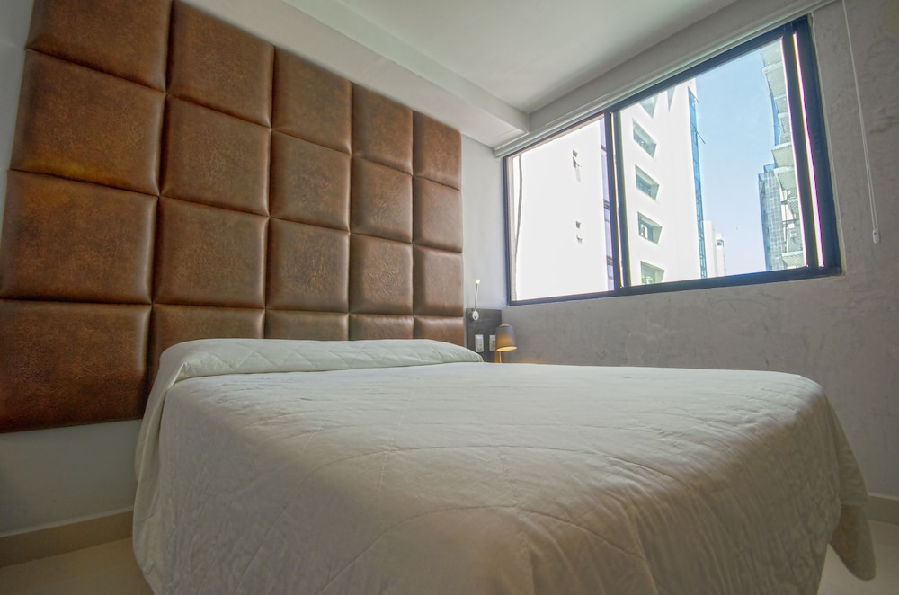 Duble Hotel 39/60