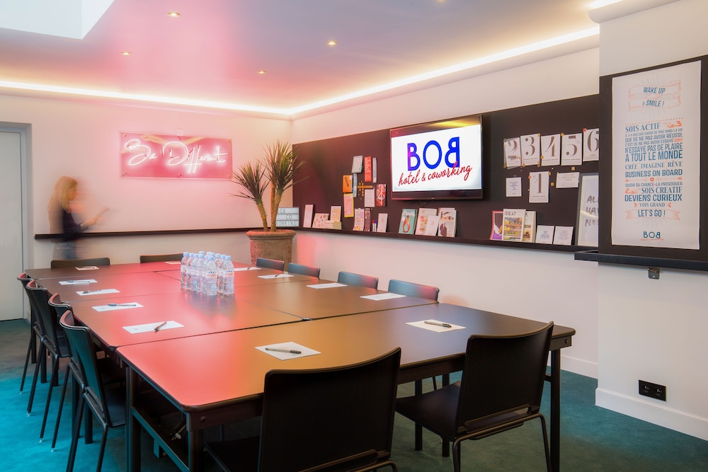 Bob Hotel 36/42