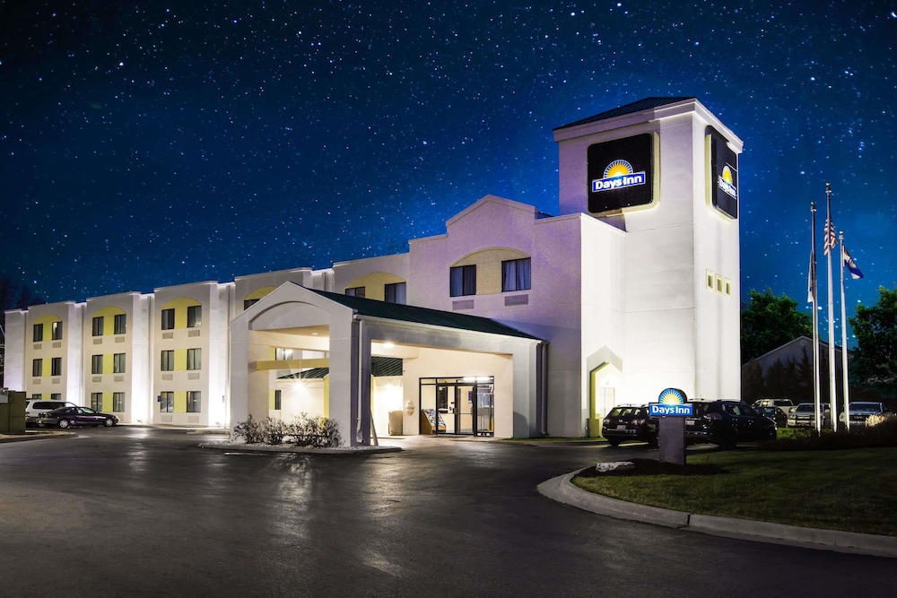 Days Inn By Wyndham Blue Springs 1/29