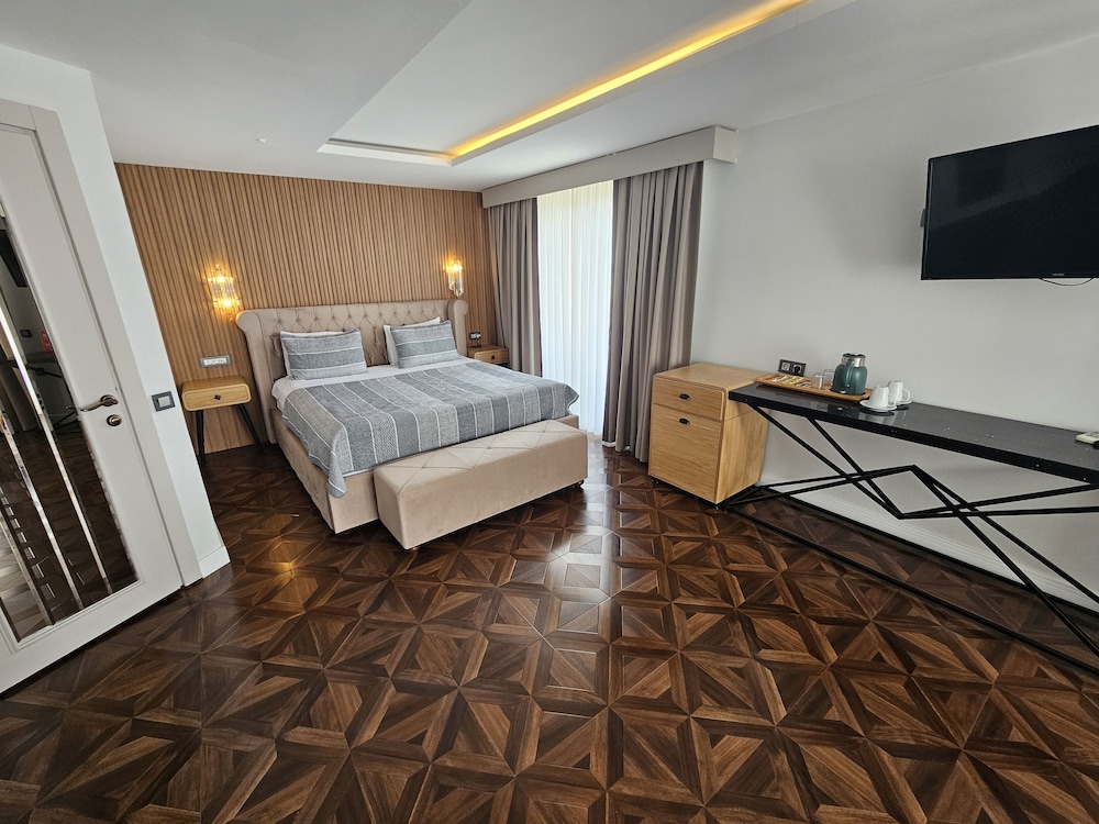Suite, Sea View