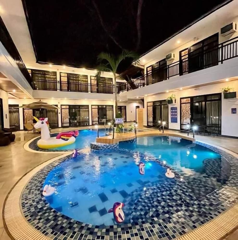 White Breeze Palawan Boutique Hotel 4/69