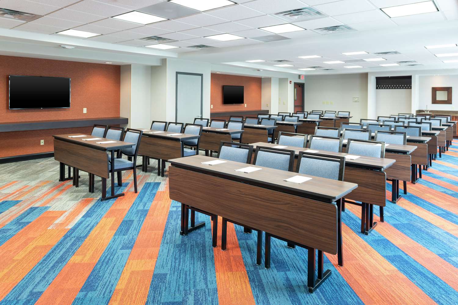 Hampton Inn Suites Marshalltown 16/25