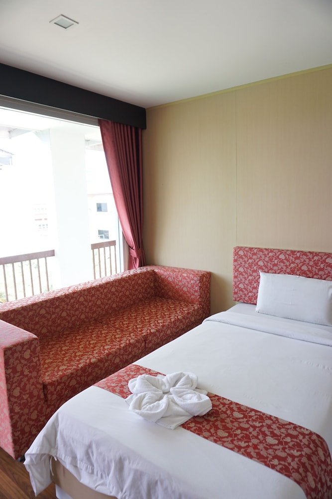 Panatara Hotel 8/35