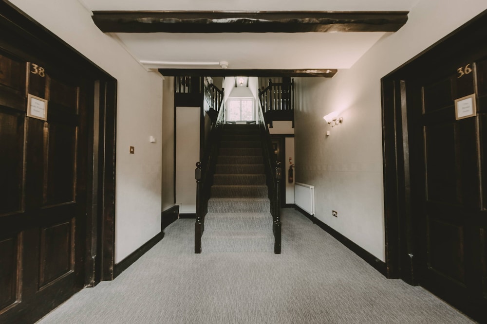 Cwrt Bleddyn Hotel & Spa 7/42