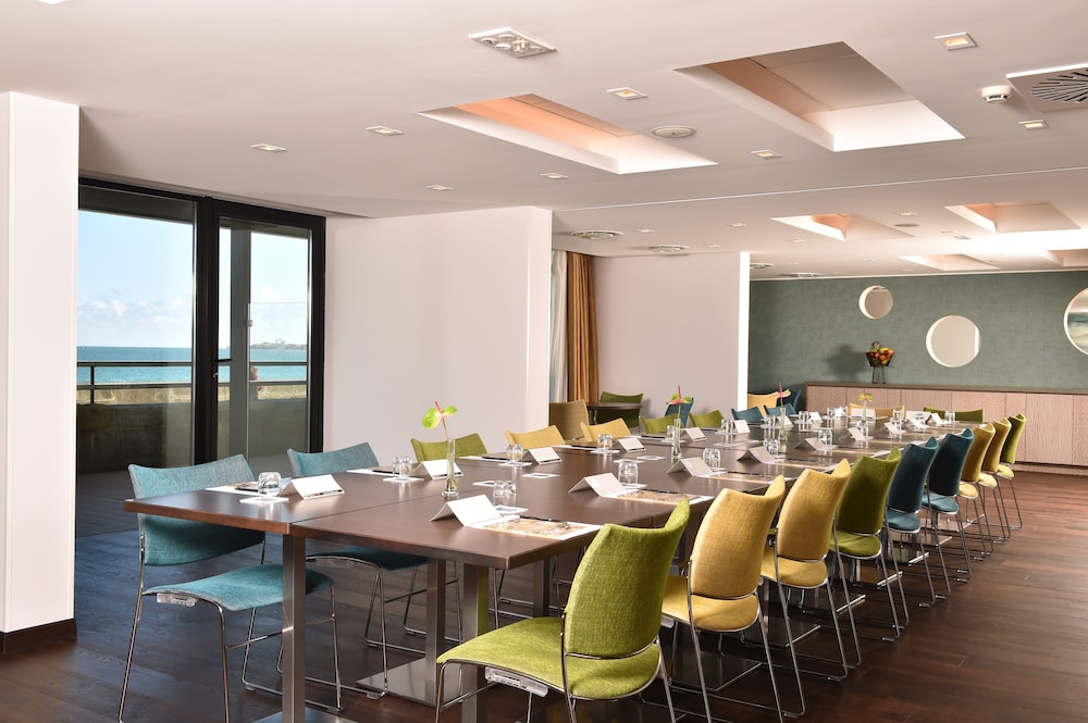 Oceania Saint Malo Hotel 47/55