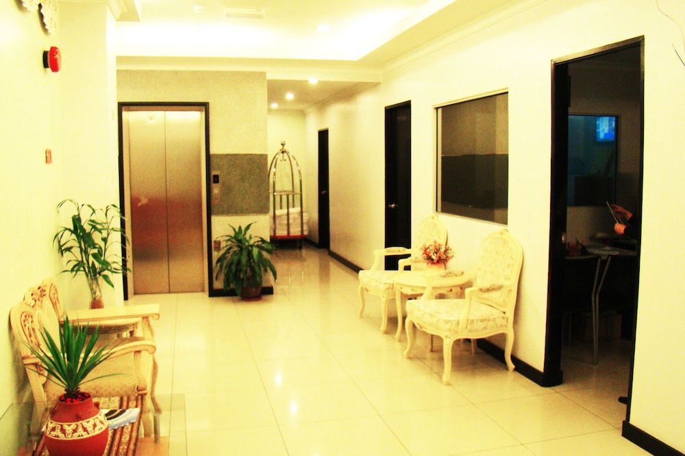 Adel Hotel 20/31