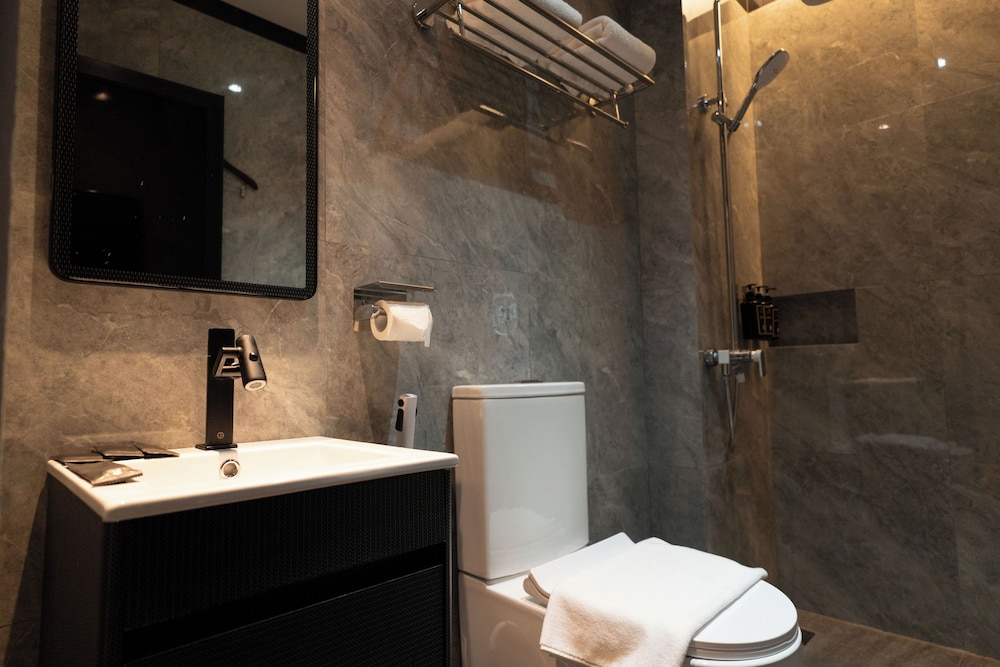Eagle Hotel Wonosobo, Azana Hotels Collection 22/23