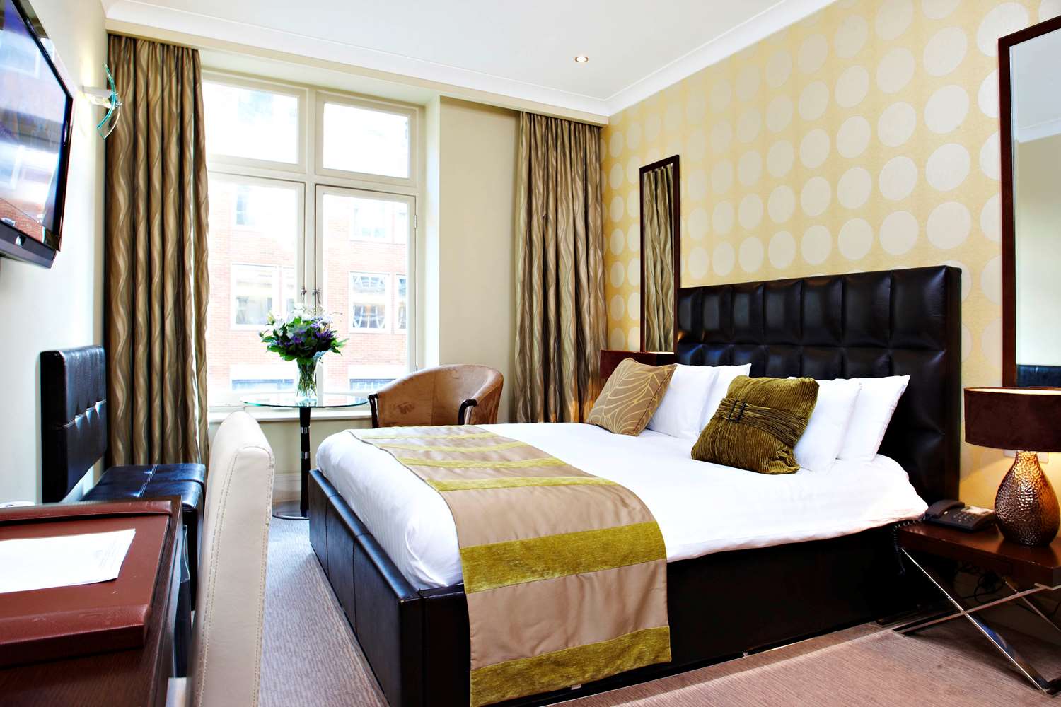 Classic, Double Bed