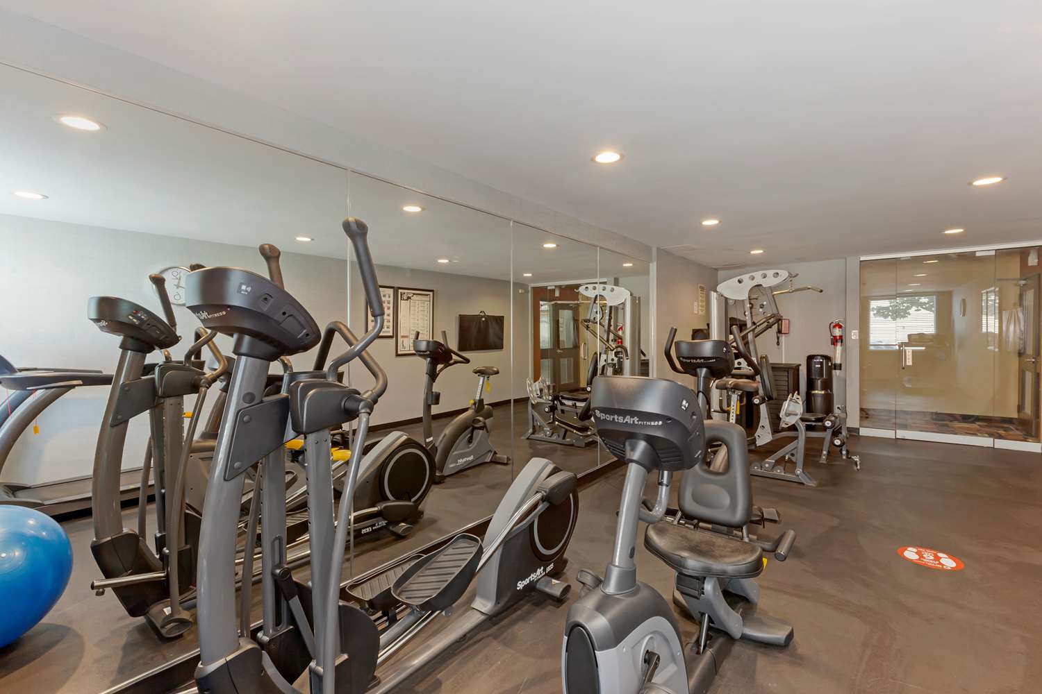 Best Western Plus Toronto Airport Hotel 25/38
