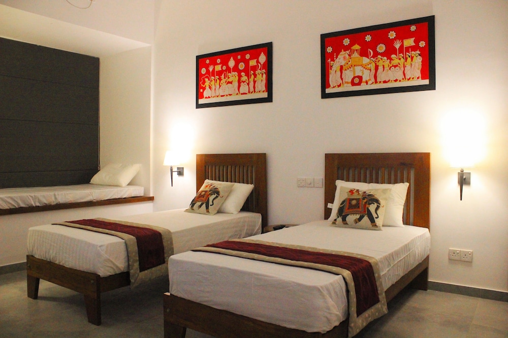 TWIN BEDS, MOUNTAIN VIEW