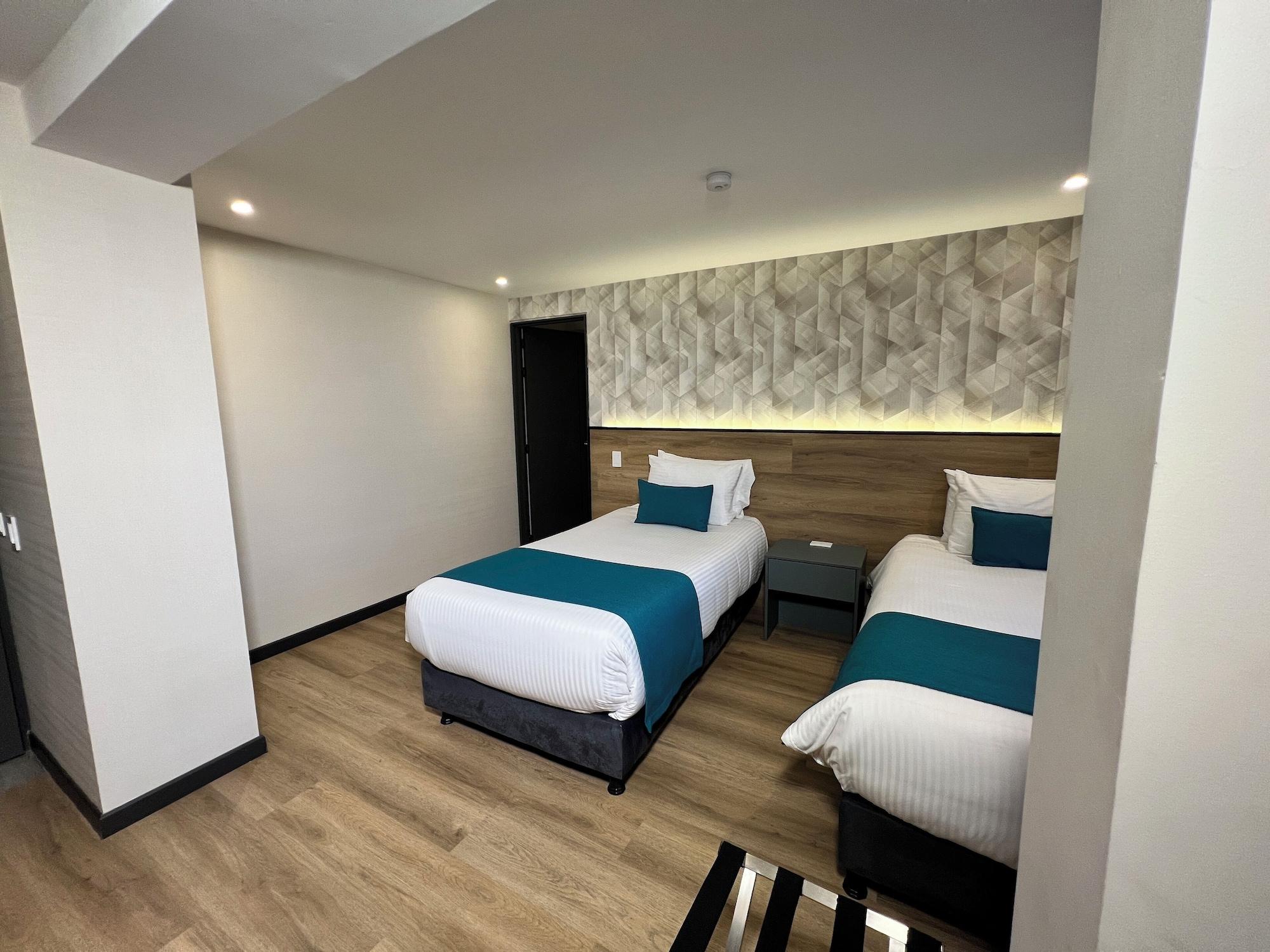 Deluxe, Double or Twin Bed