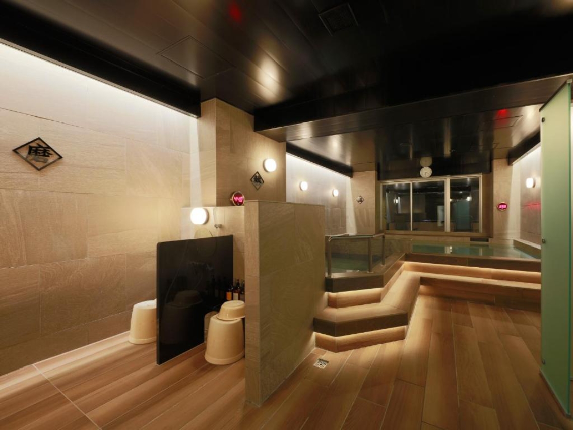 Rembrandt Cabin and Spa Shimbashi 13/18