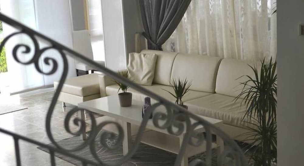 Ermeti Hotel 18/40
