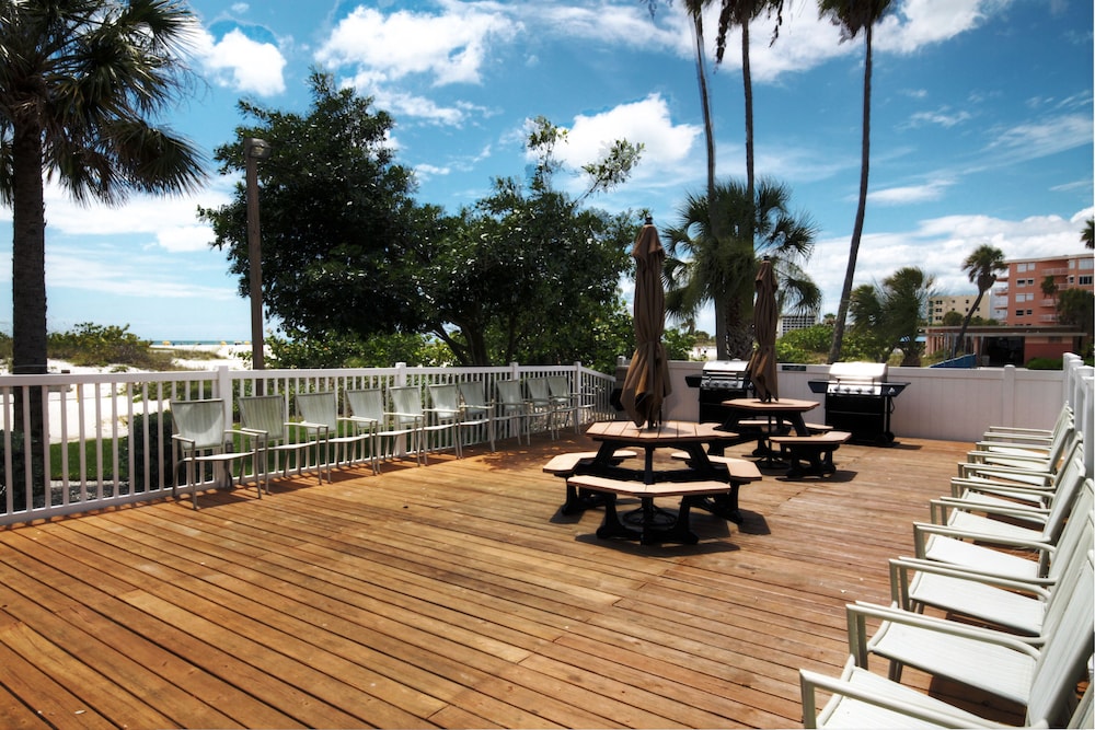 Surf Beach Resort 25/50