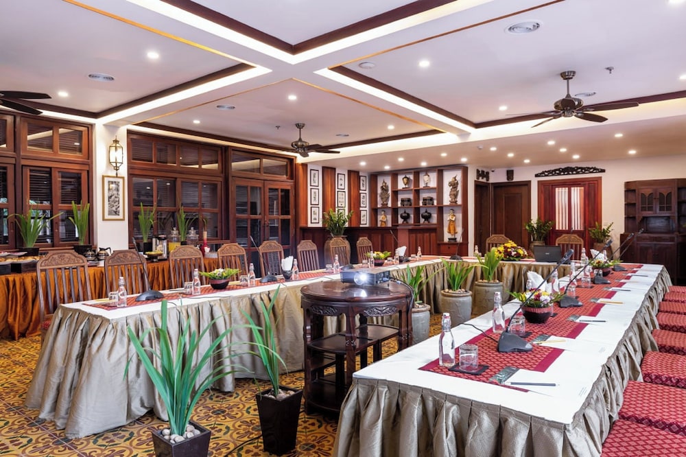 Montra Nivesha Residence 40/50