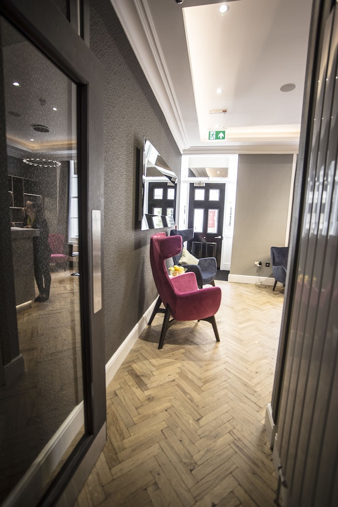 Mornington Hotel London Victoria 40/51