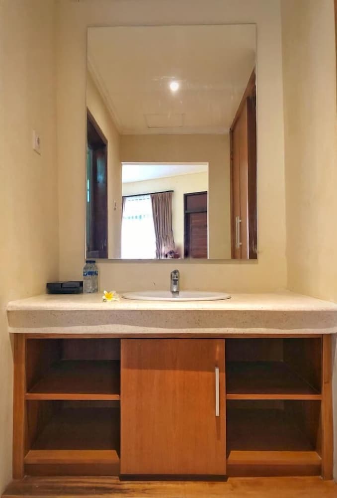 New Sunari Lovina Beach Resort (ex Kutus Kutus Sunari Beach Resort) 8/49