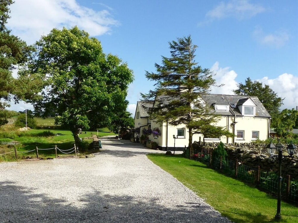 Llwyn Onn Guest House 44/50