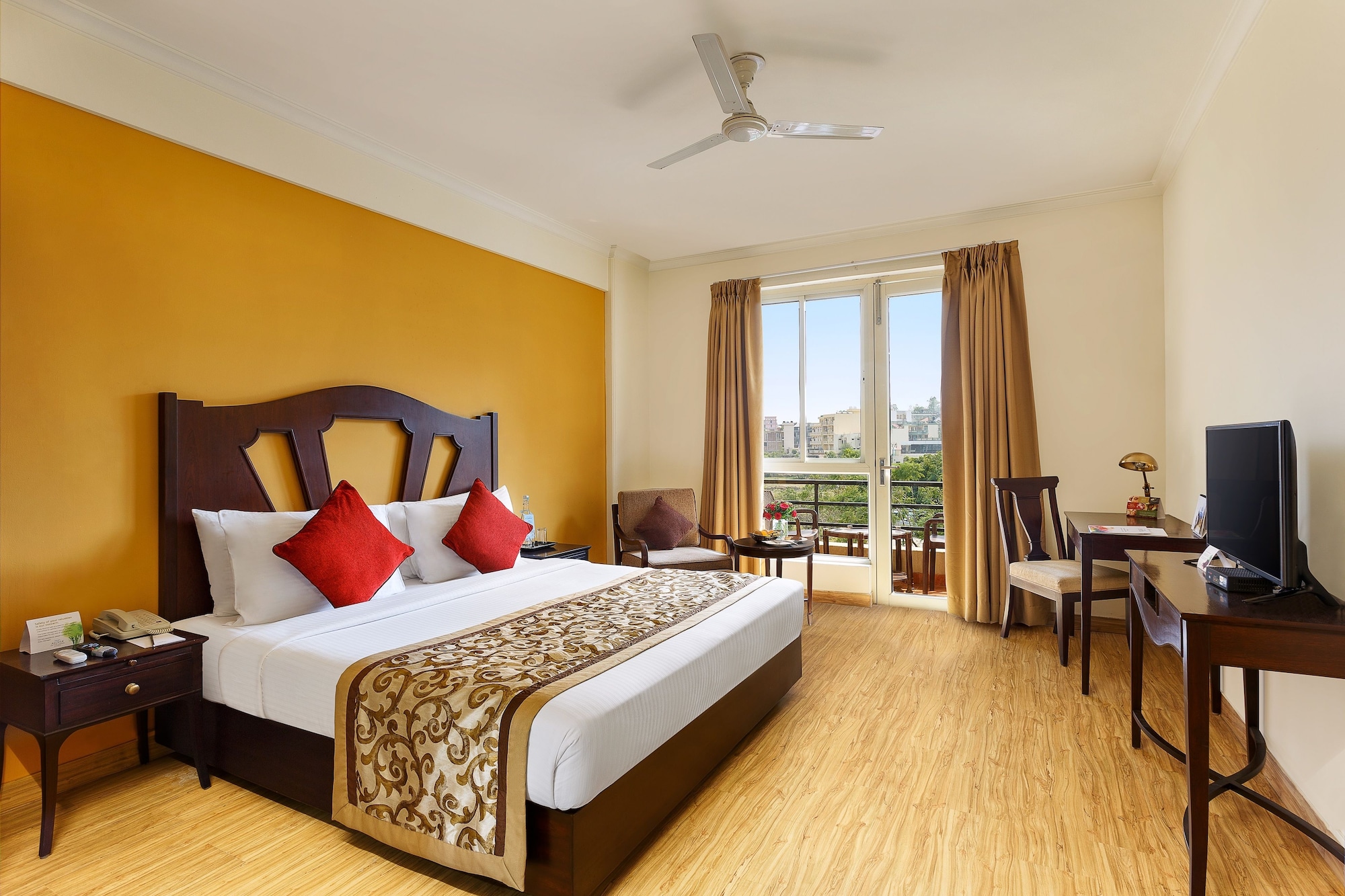 1 BEDROOM, APARTMENT, GARDEN VIEW