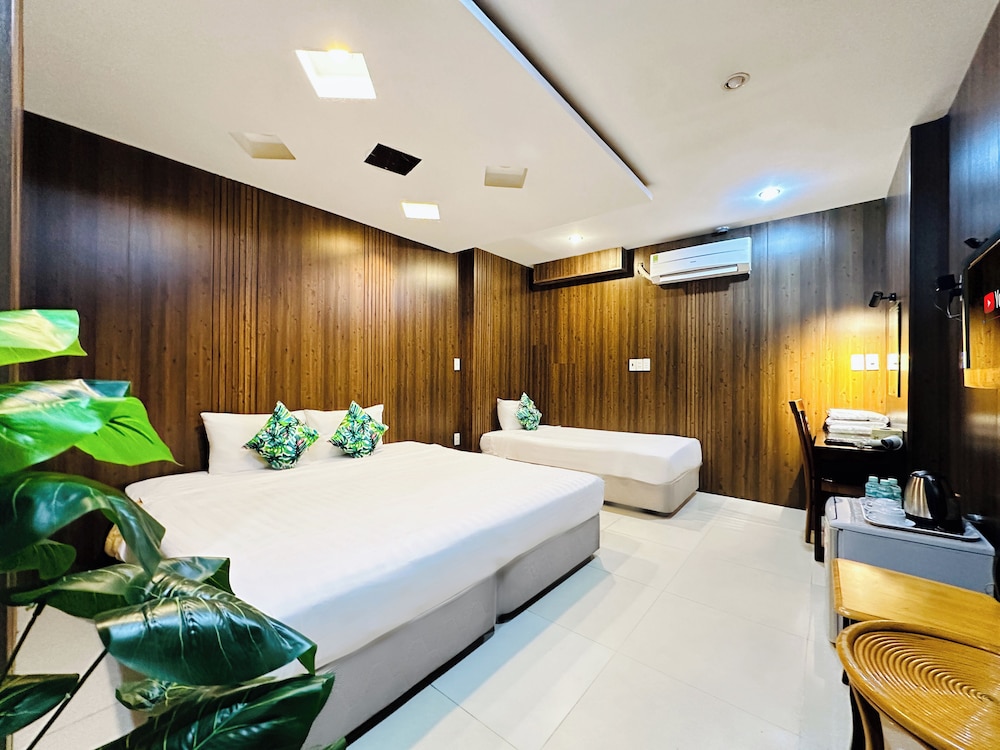 Calmette Hotel 34/50