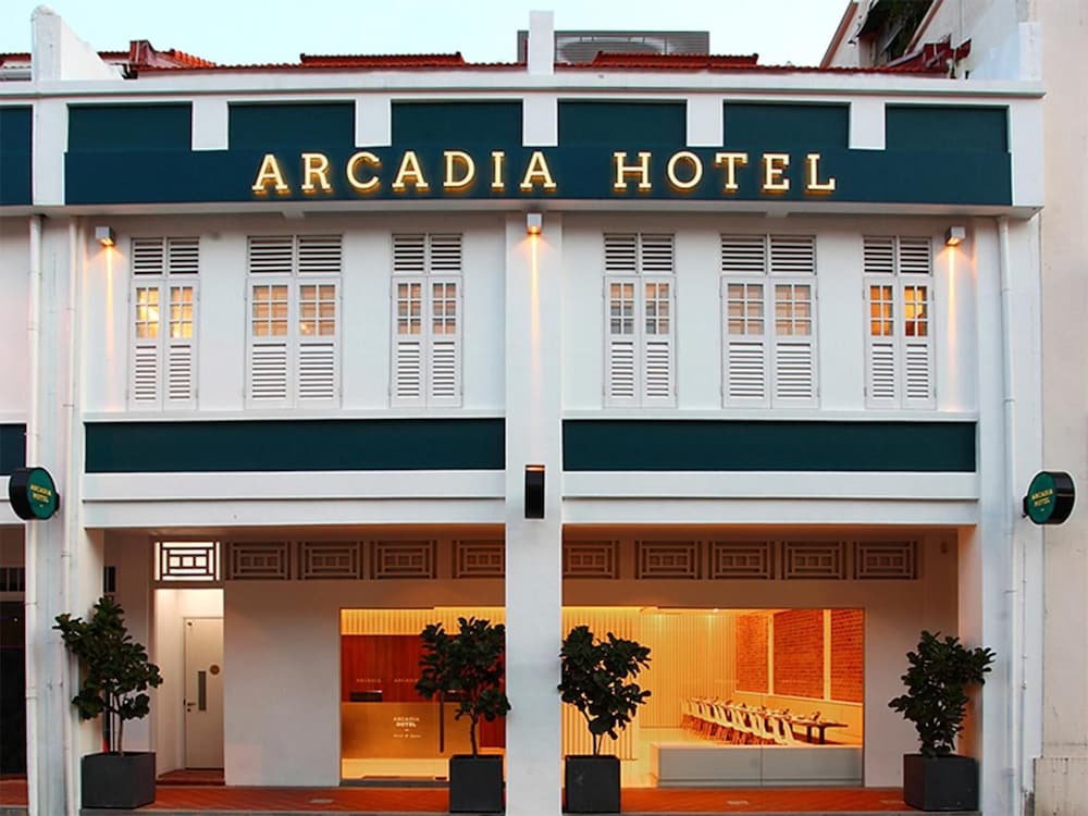 ARCADIA HOTEL 2/36
