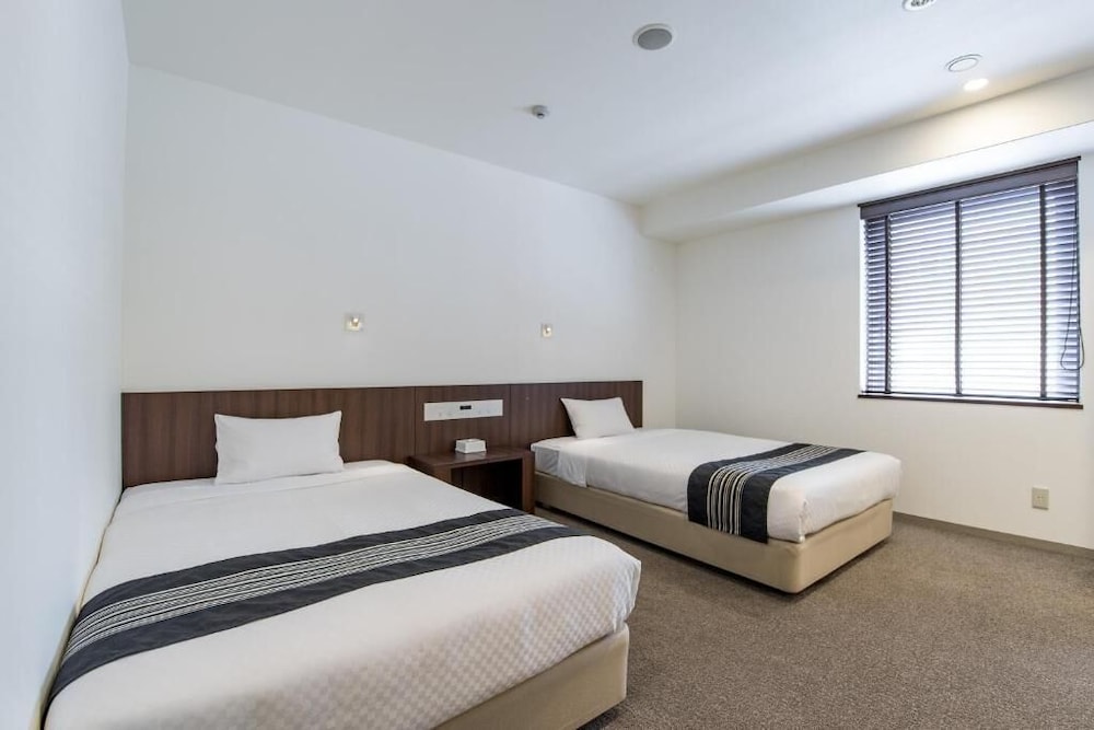 Quintessa Hotel Kokura Comic & Books 18/50