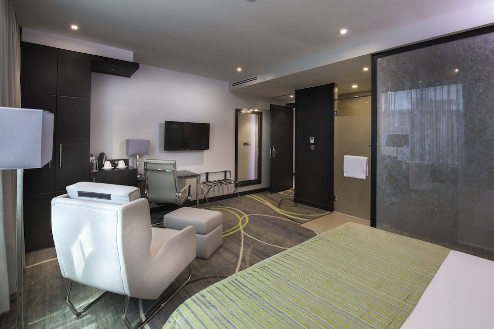Royal Tulip Canaan Hotel 38/80