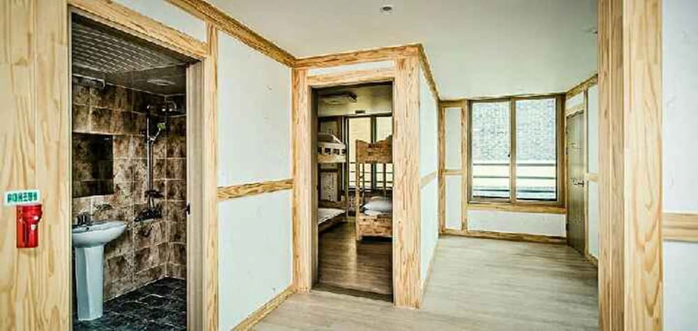 Kirin Guesthouse - Hostel 14/14