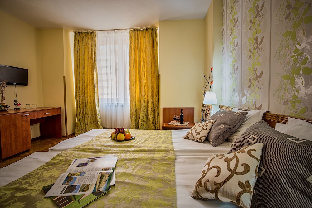 Hotel Rina Cerbul 8/34