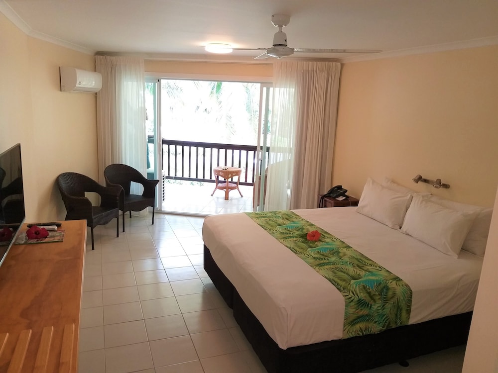 CLUB RARO RESORT 32/75