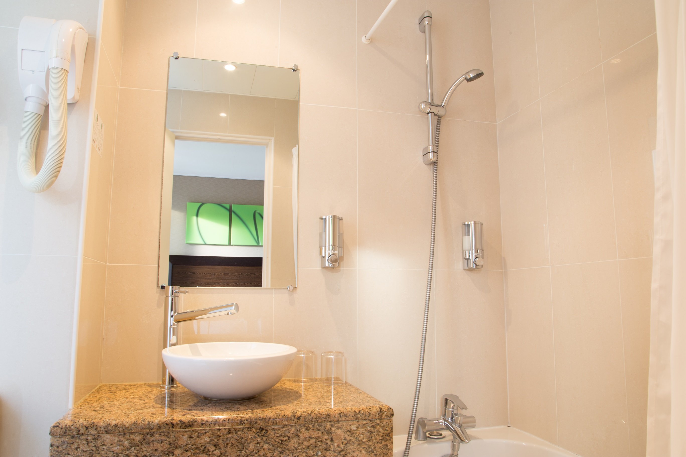 Hotel Andre Latin 24/24