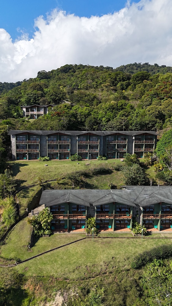 El Establo Mountain Hotel 4/68