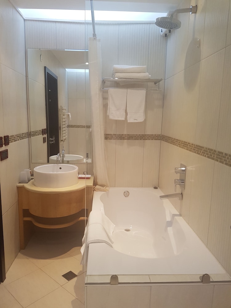 Urgoo Boutique Hotel 47/49