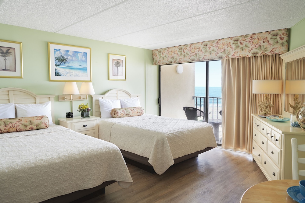 The Oceanfront Litchfield Inn 18/75