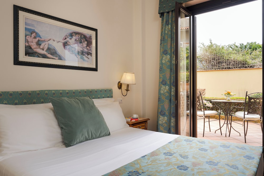 CLASSIC, SINGLE, LARGE SINGLE BED, PARTIAL SEA VIEW