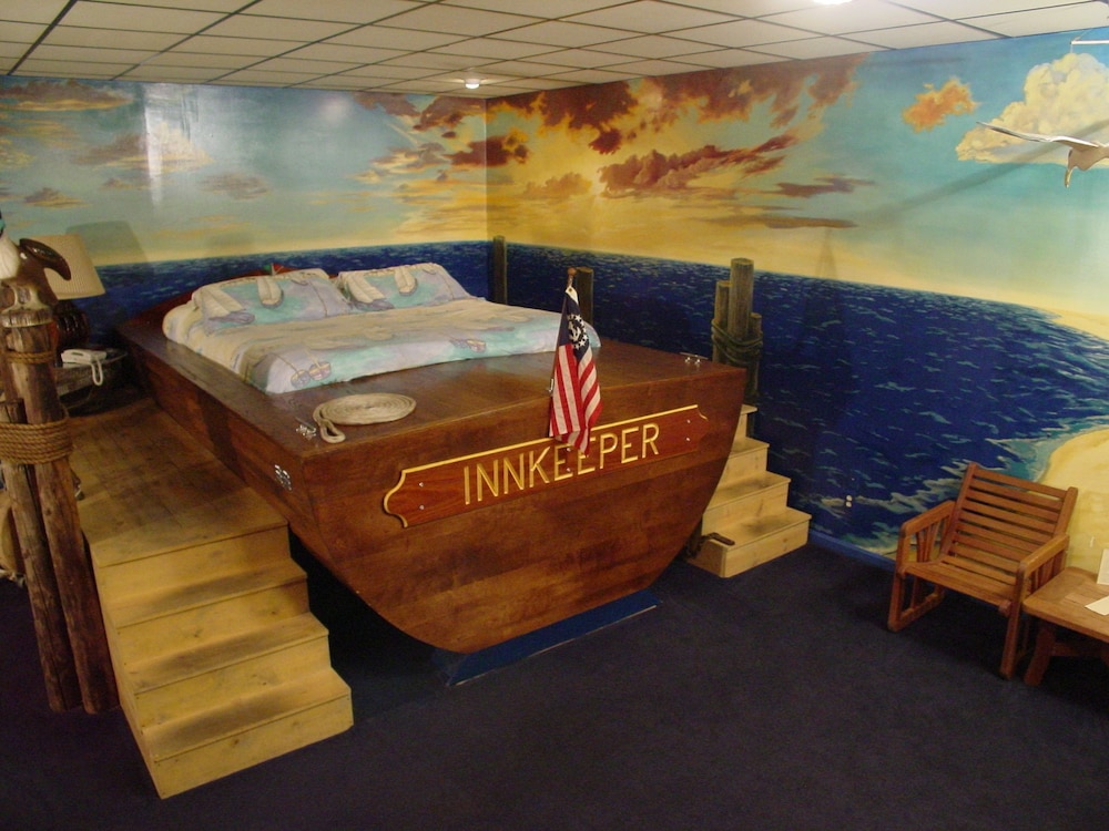 Wildwood Inn Tropical Dome & Theme Suites 33/74