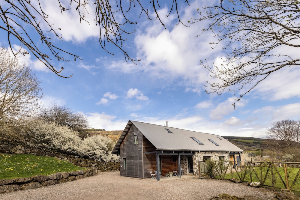The Steading 3/48