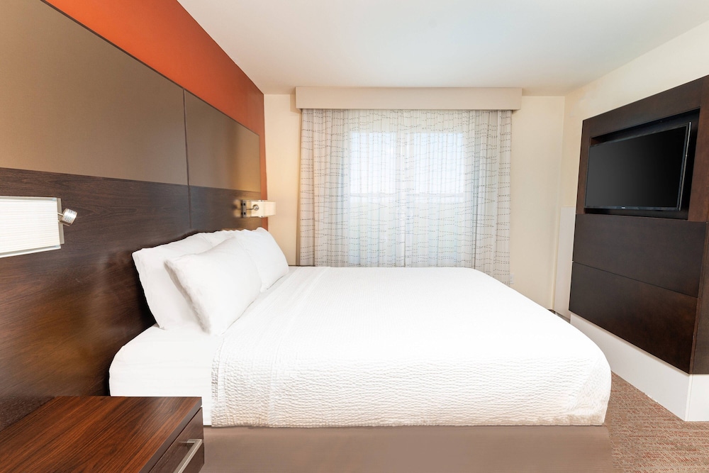RESIDENCE INN DECATUR FORSYTH 8/38