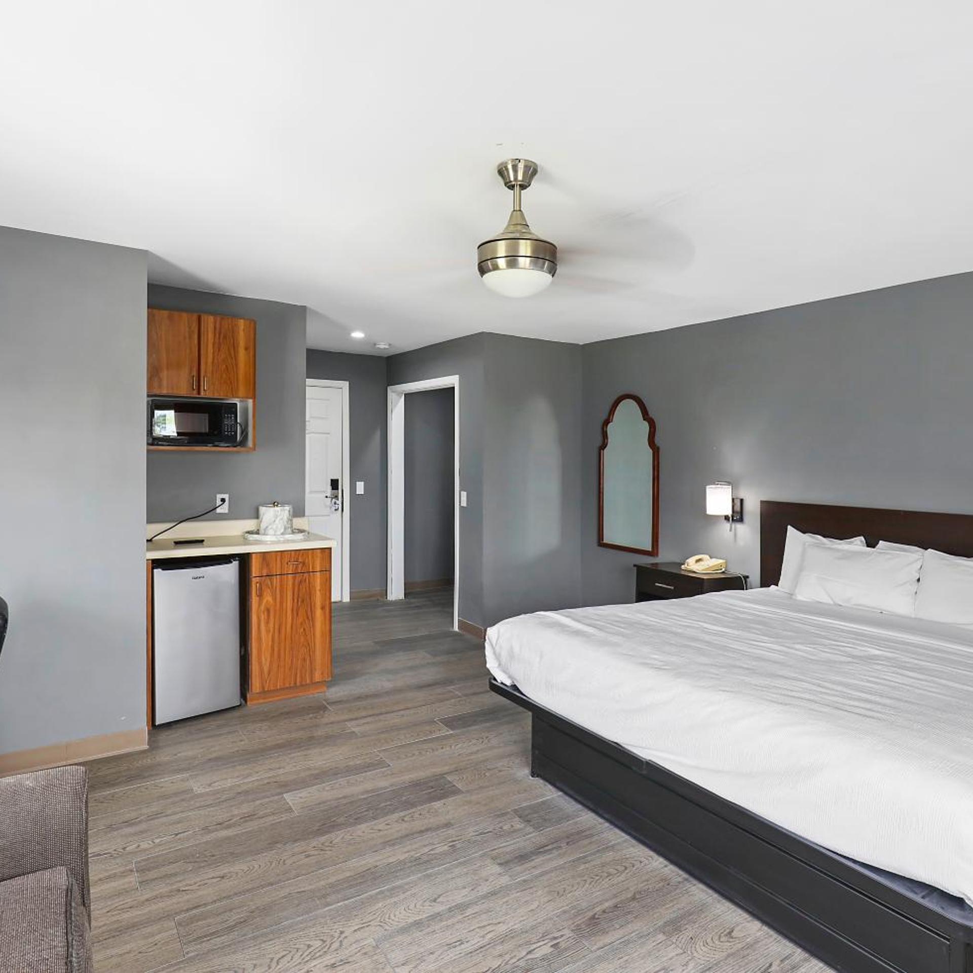 Four Seasons Country Inn 9/45