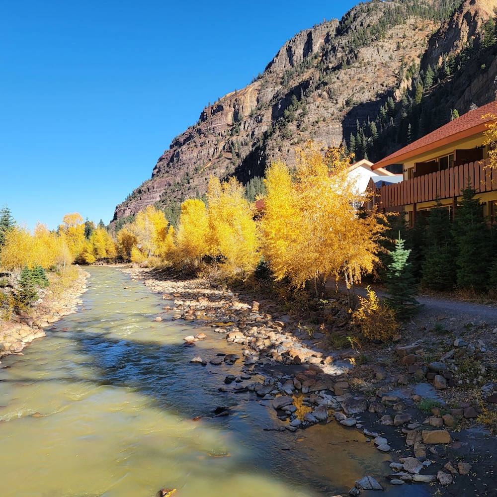 Hot Springs Inn 45/50